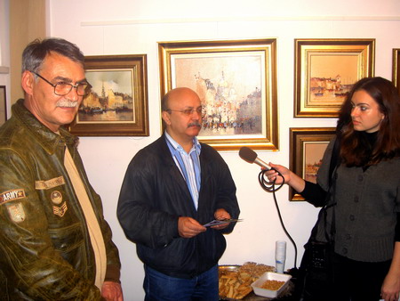 MARIUS TITA deschizand Expozitia CORNELIU DRAGAN TARGOVISTE la Galeria ANA 26 oct 2009