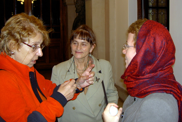 Gabriela RICSAN, Dorina Padineanu, Roxana Pasculescu-Oratie la 11 nov. 2009